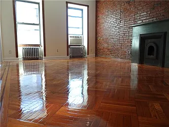 Rented by R New York