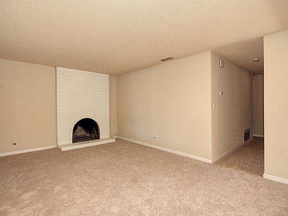 4th image of 7608 Blackthorne Way