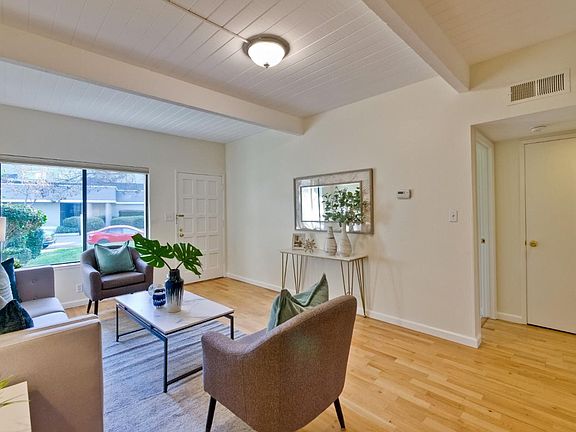 5th image of 817 Cezanne Dr