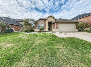 402 Azalea Dr, Fate, TX 75087
