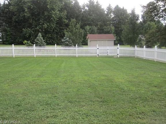 3rd image of 1089 Colonial Dr