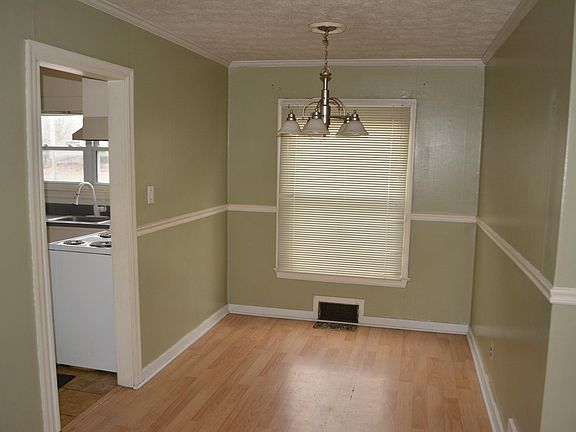 4th image of 5620 SE Lake Shore Dr