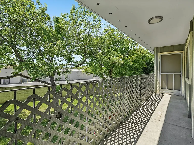 Northridge Terrace Apartments at 4900-4948 Stamas Lane, Fair Oaks California — Photo 52