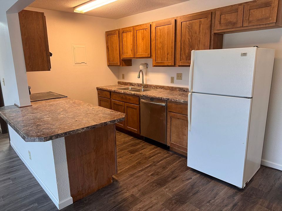 1st image of 105 E 14th St #19