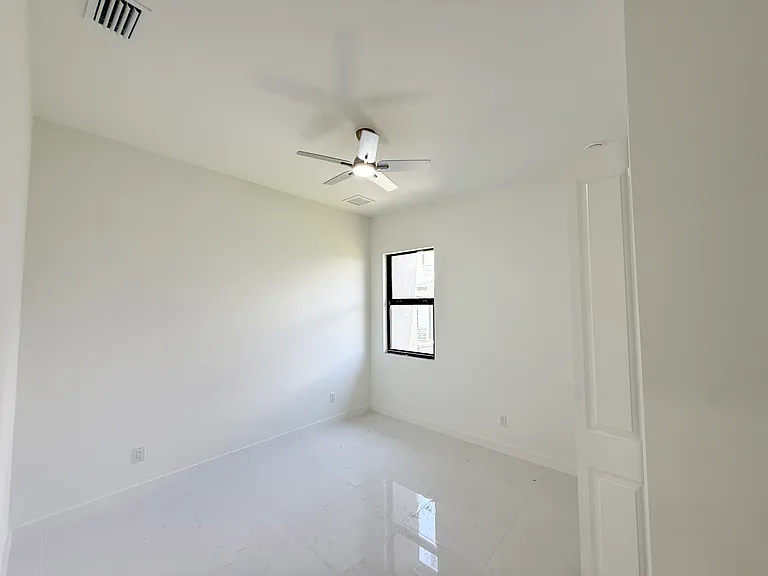 4226 NW 32nd Ln — Photo 19