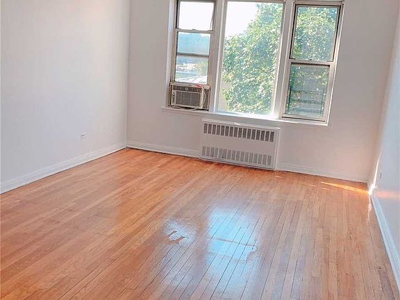 4th image of 83-37 Saint James Ave #4W