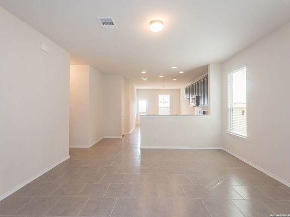 2nd image of 4009 Sun Meadow Ln