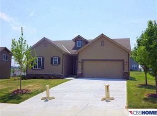11109 Prospect St, Papillion, NE 68046