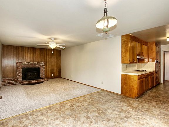 5th image of 6647 Laird Rd