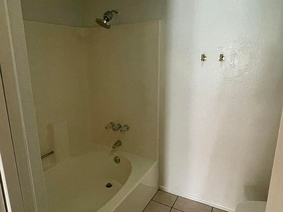 5th image of 839 S WESTWOOD -- #178