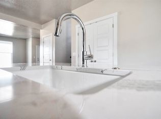 947 W Parkstone St, Meridian, ID 83646