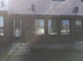 4 E Cochrane Rd, Whitecourt, AB T7S1C2