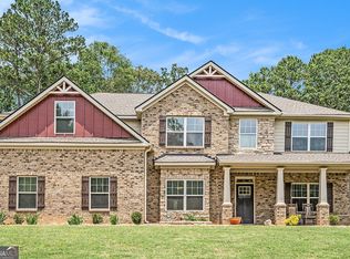 381 Homestead Cir, Forsyth, GA 31029