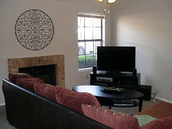 5th image of 1155 Dallas Dr