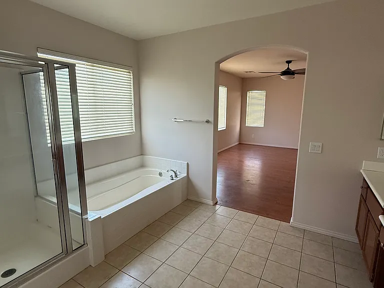 3045 W Newgrove St — Photo 17