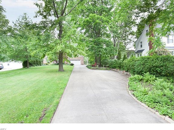 4th image of 144 Munroe Falls Ave