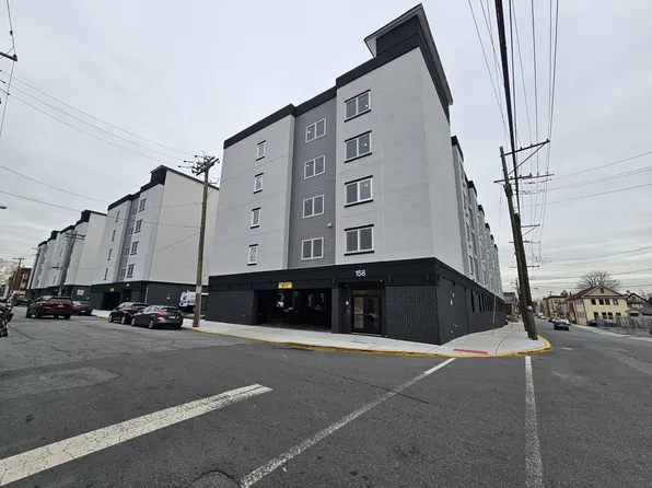 158 6th St #407, Passaic, NJ 07055
