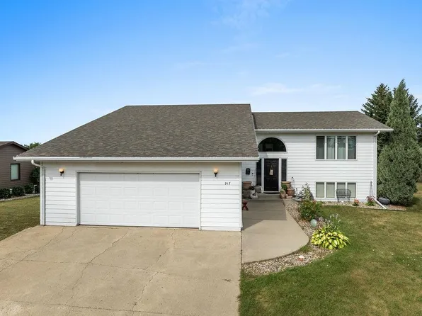 917 2nd Ave NW, Kenmare, ND 58746
