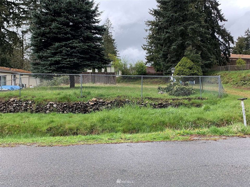 1st image of 3711 Eagle Dr NE