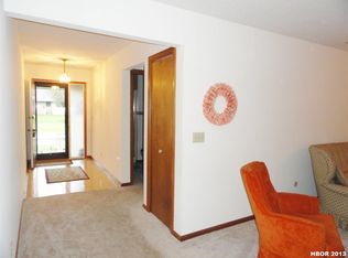 28 Windstone Dr, Findlay, OH 45840