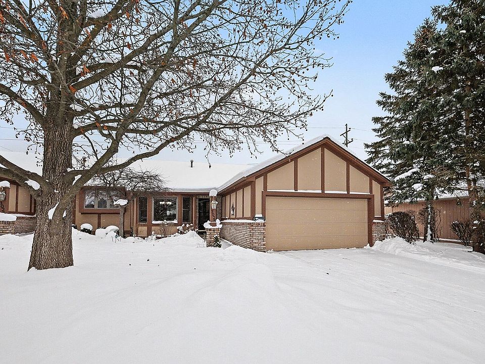 1st image of 3028 Kay Dr SE