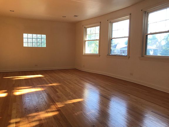 2nd image of 6158 N Richmond St #2