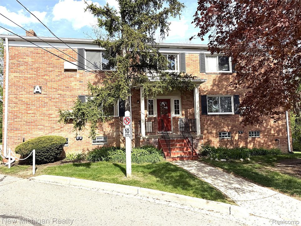1st image of 32718 Grand River Ave Unit A4
