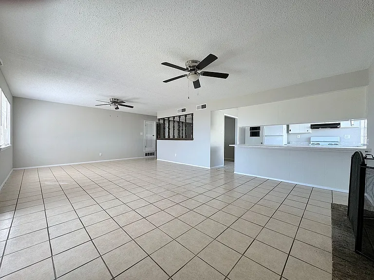 10200 Galahad Way — Photo 6