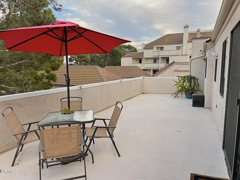 727 Island View Cir — Photo 21