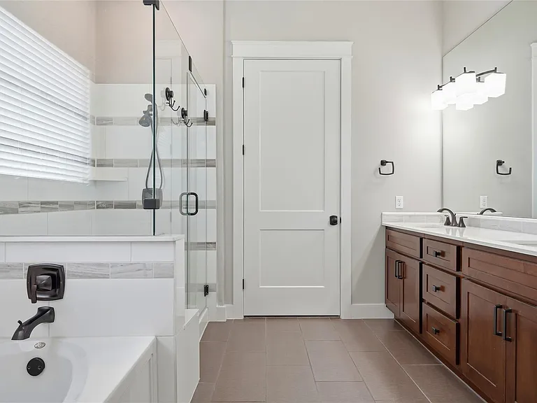 70 Santa Maria St — Photo 18