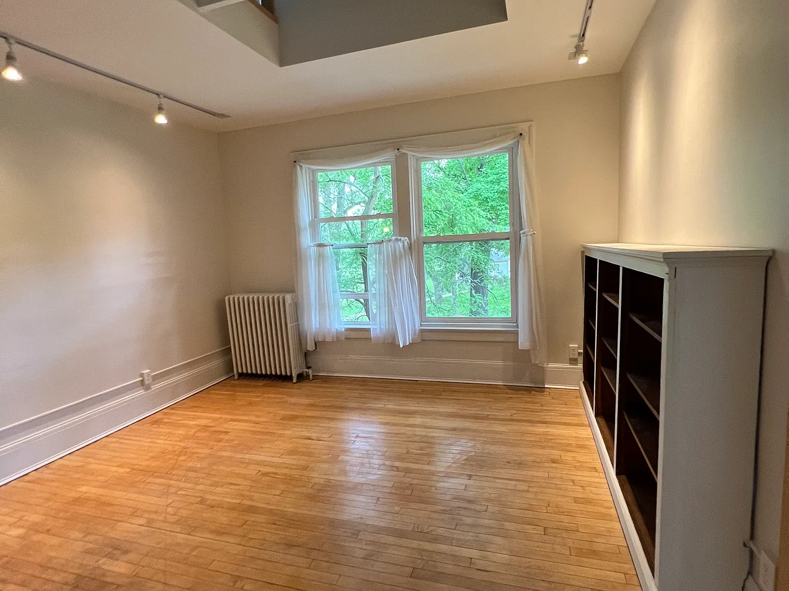 3 bed, 2000 sqft, $1,550 — Photo 4