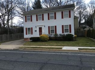 2209 N Sycamore St, Arlington, VA 22205