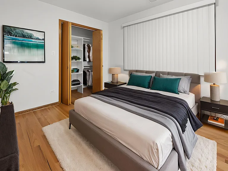 6115 N Pulaski Rd #1 — Photo 12