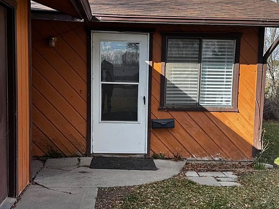 2nd image of 702 & 704 6th Ave E
