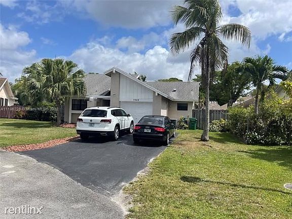 2nd image of 7349 NW 38th Pl