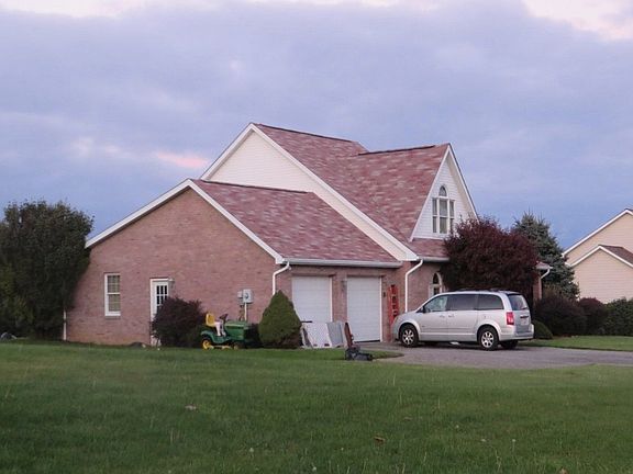 3rd image of 109 Lincoln Dr