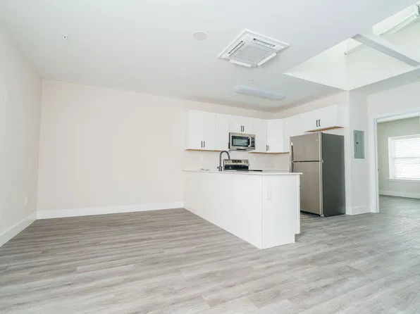 Riverwalk Apartments