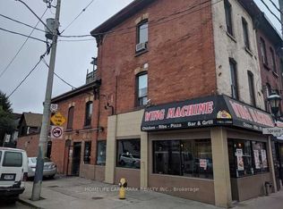 1 Spruce St #3, Toronto, ON M5A 2H6