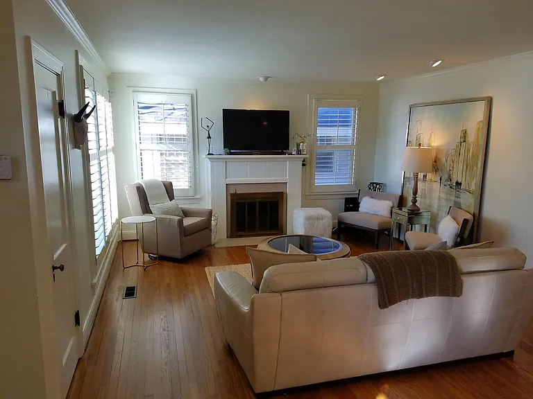 315 N Park St — Photo 2
