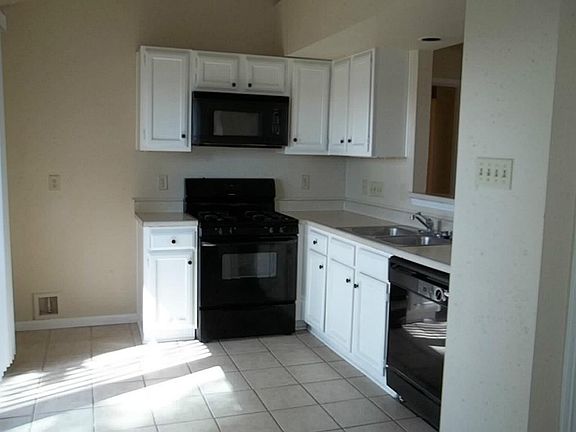 3rd image of 20527 Blue Beech Dr