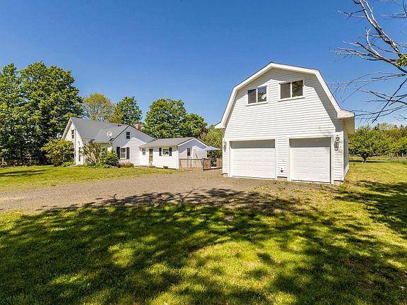 2nd image of 1546 Spurr Rd