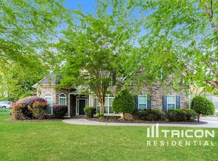 220 Susan Ln, Fayetteville, GA 30215