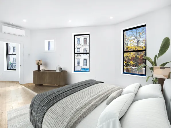 463 Bergen Street image 5 of 10