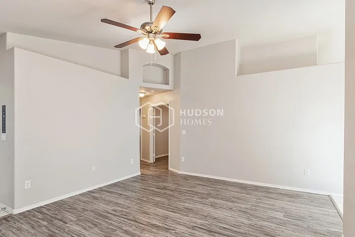 843 E Morelos St — Photo 6