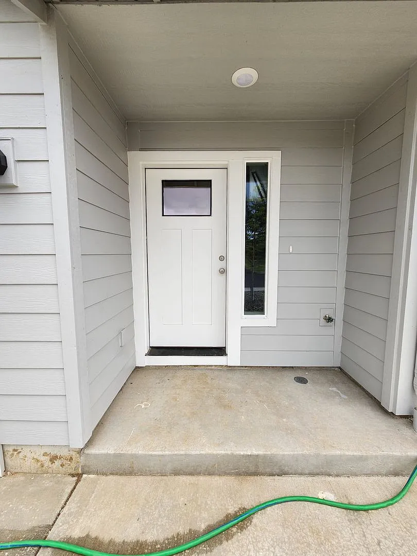 Building Photo - 1014 Peach Rd #A & B