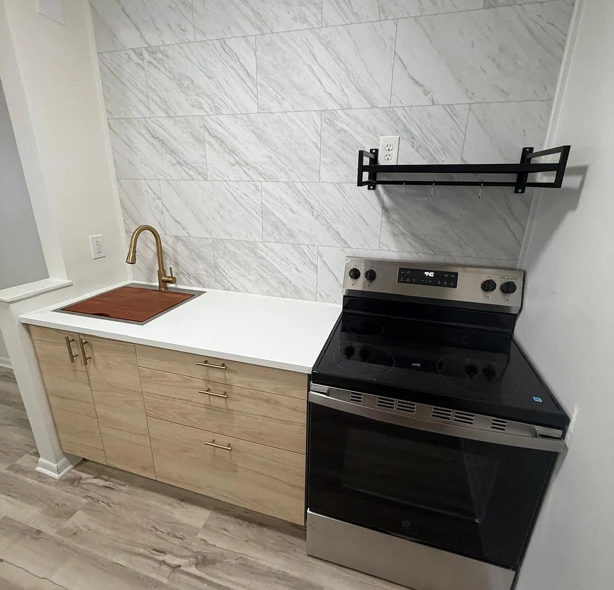 411 Grandin Avenue - 415-B — Photo 4