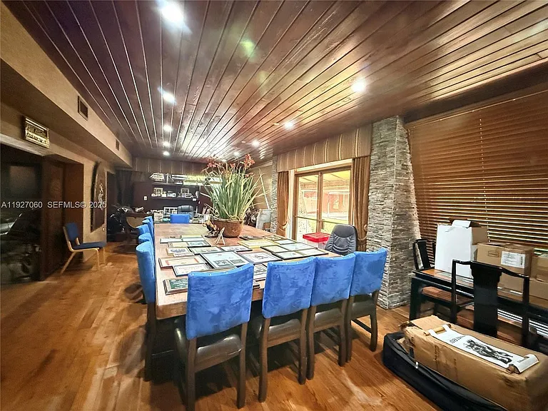 5877 SW 123rd Ave — Photo 4