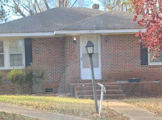 402 2nd St NW, Reform, AL 35481