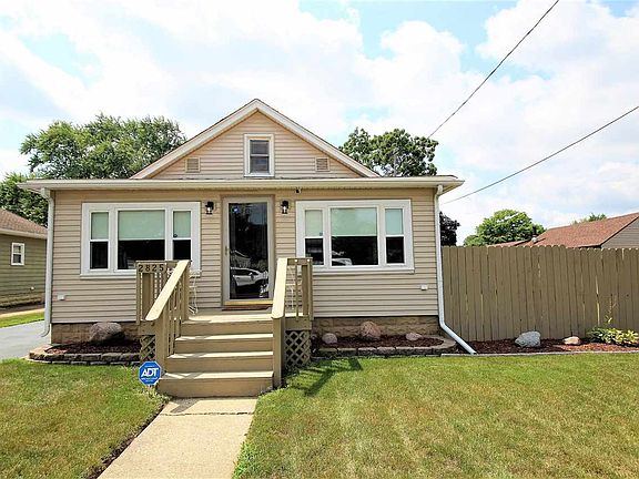 2nd image of 2825 Cannon St