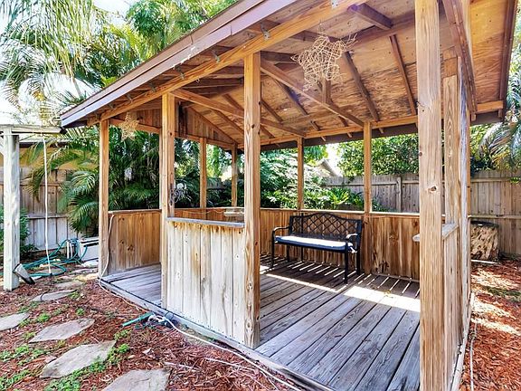 5th image of 12033 Molucca Ct